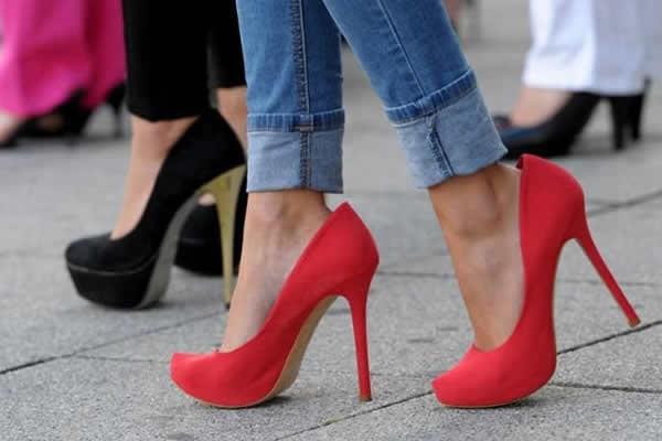 The Downside Of Stilettos In the Woman’s World