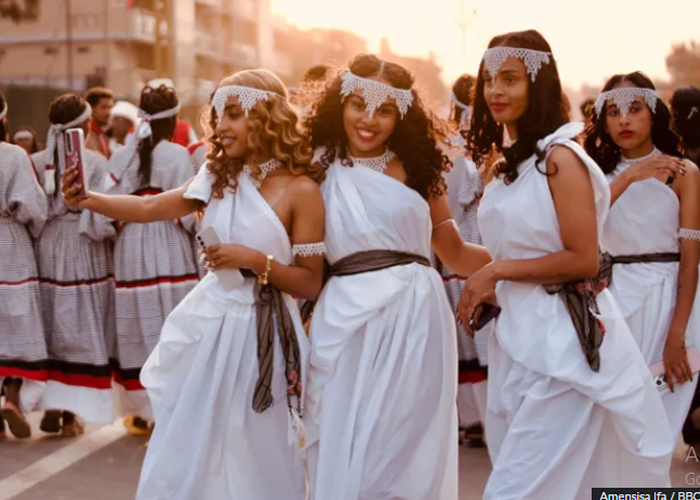 Selfies and singing as Ethiopians celebrate thanksgiving