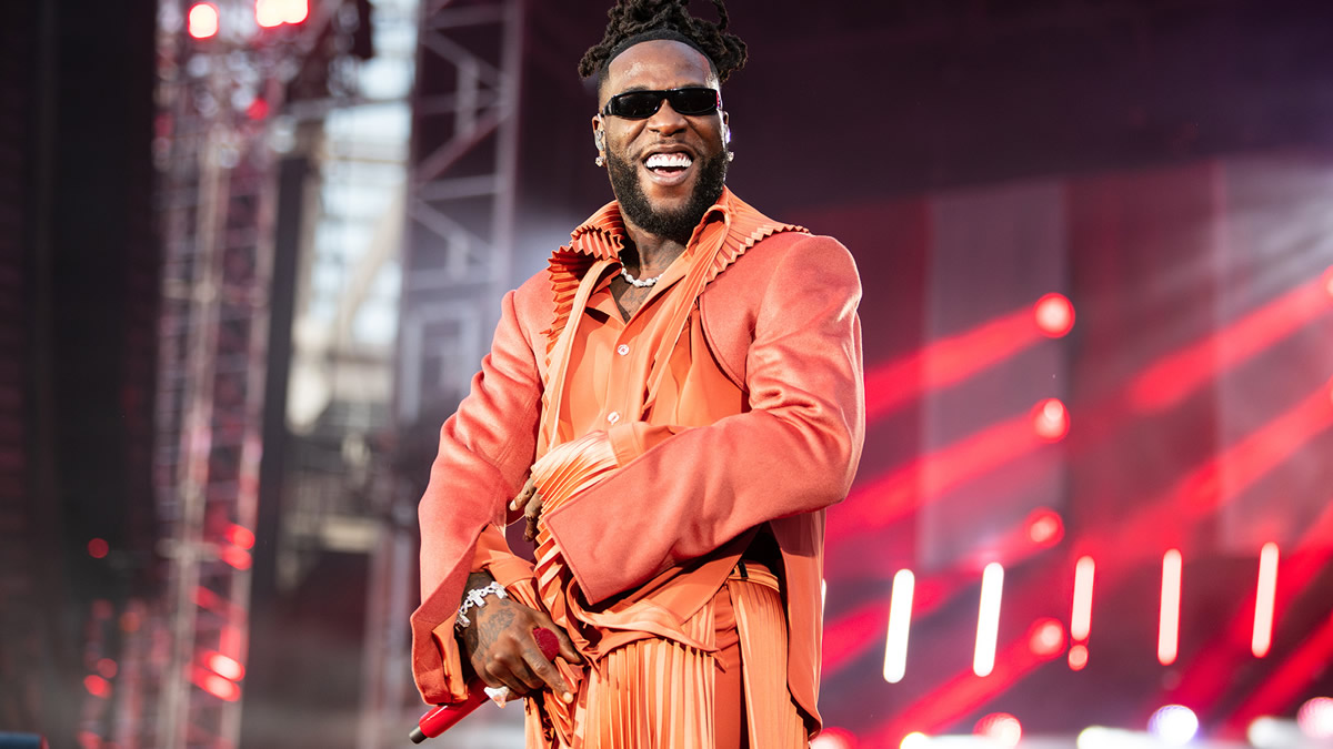 Nigerian stars dominate All Africa Music Awards