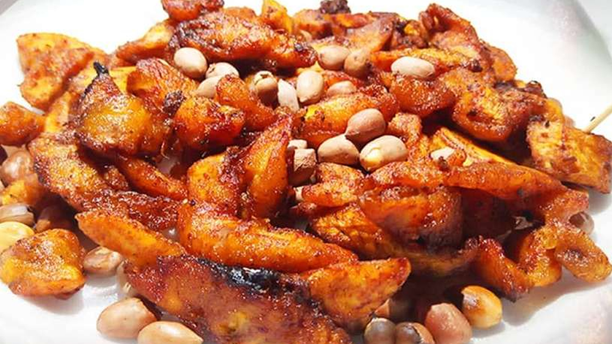 Kelewele, a spicy heartbeat Ghanaian street cuisine often loyal to night travelers and wanderers