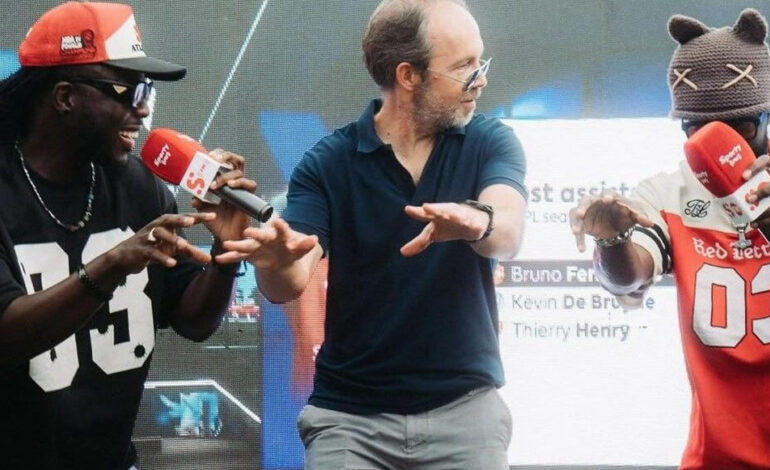 British High Commissioner to Ghana hits the Kakalika dance with Dopenation