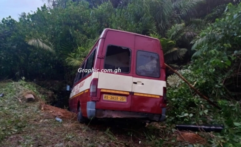 School bus ‘plunges’ into river, two pupils killed 