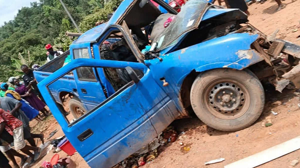 Head-on crash on Ajumako-Kokoben road kills three, injured 11