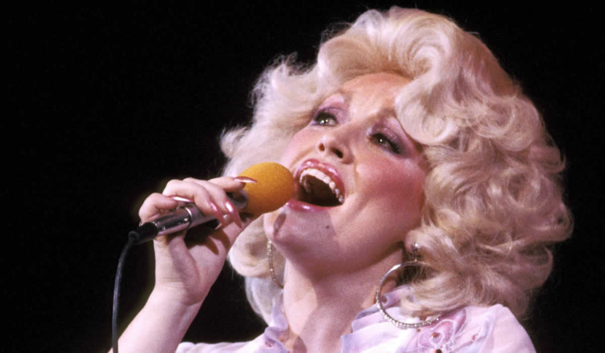 Dolly Parton, country music icon,dies at 80, after a remarkable career spanning music, film and philanthropy